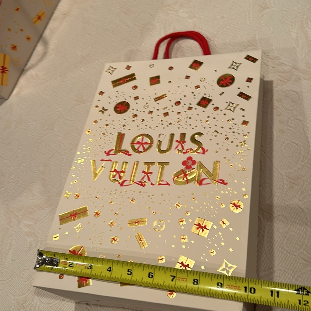 Louis Vuitton Holiday bags!! - Picture 3 of 7